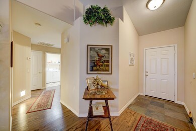 2344 N Cedar Dr-5