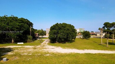 2511 S Jenkins Rd, Fort Pierce, FL 34947 - photo 4