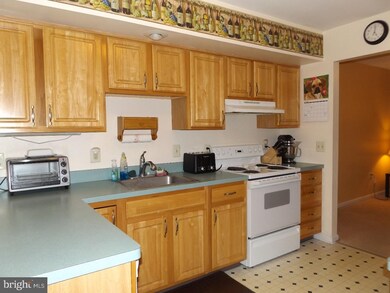 570 Doe Ct, Royersford, PA 19468 - photo 7