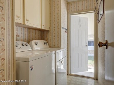 815 Hyacinth Cir, Sebastian, FL 32976 - photo 3