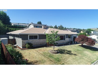 1600 E 19th St, the Dalles, OR 97058 - photo 2
