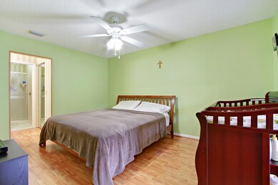 7_bedroom1