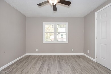 19109 Libby Rd, Maple Heights, OH 44137 - photo 5