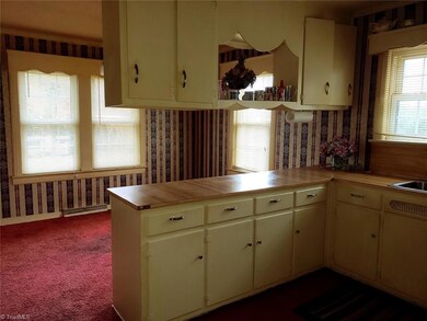 1014 Lee St, Asheboro, NC 27203 - photo 6