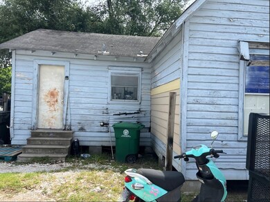 8915 Irvington Blvd, Houston, TX 77022 - photo 2