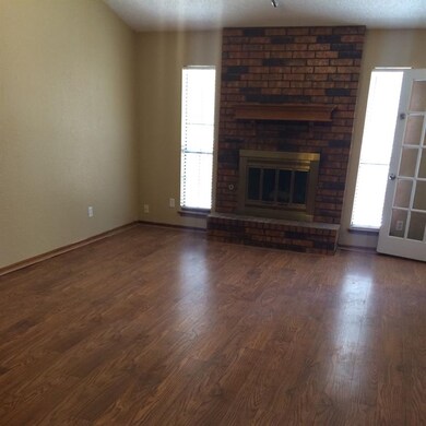 2600 Amy Ct, Moore, OK 73160 - photo 3