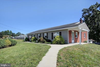 238 Sollenberger Rd, Chambersburg, PA 17202 - photo 4