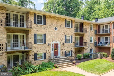 3800 Lyndhurst Dr unit 203, Fairfax, VA 22031 - photo 3