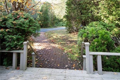 A view to the driveway.