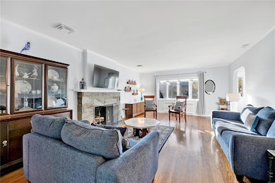 125 Bertha Place, Staten Island, NY 10301 - photo 7