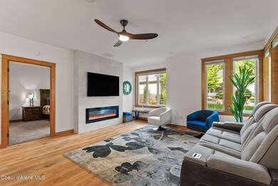 Inside-Spokane-Greenchain-5