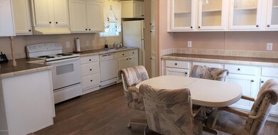 Kitchen_Dining 2