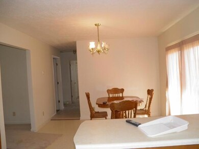 Dining area off kitchen is very nice.