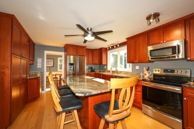 8 Jefferson Dr, Merrimack, NH 03054 - photo 6