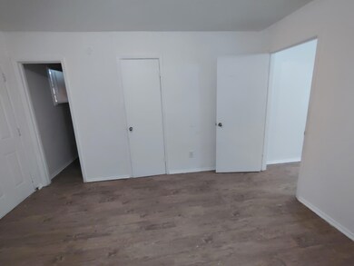 1110 41st St unit B, Lubbock, TX 79412 - photo 6