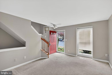 1874 Tiger Lily Cir unit 5, Woodbridge, VA 22192 - photo 3