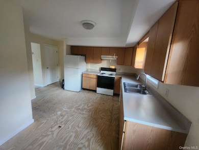 698 South St unit 2, Highland, NY 12528 - photo 7