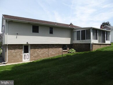 300 Cornertown Rd, Chambersburg, PA 17201 - photo 4