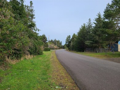 Neighborhood view to North.