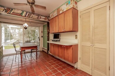 013-Breakfast_Area-1389069-mls