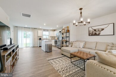 112 Shiningfield Ct, Middle River, MD 21220 - photo 3