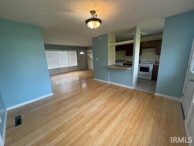 811 Warwick Ave, Fort Wayne, IN 46825 - photo 6