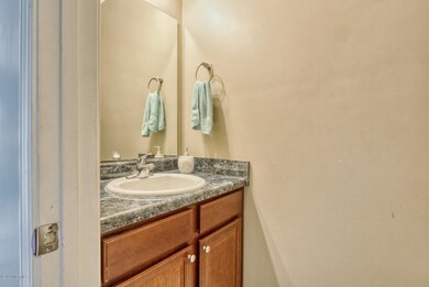 408 Esquire Dr Richlands NC-large-010-00