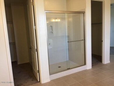 mast. shower with 2 closets