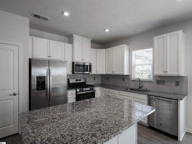 208 Roudwood Dr, Simpsonville, SC 29680 - photo 5