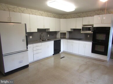 6750 Chestnut Oak Ln, Warrenton, VA 20187 - photo 5