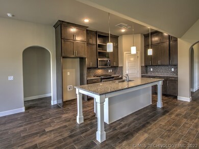 6318 E 88th St N, Owasso, OK 74055 - photo 3