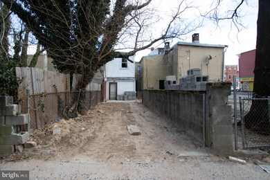 504 N Patterson Park Ave, Baltimore, MD 21205 - photo 3