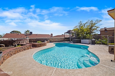 10406 Bon Aire Dr, El Paso, TX 79924 - photo 2