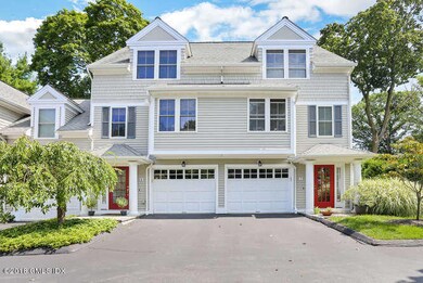 6 Robertson Ln Cos Cob CT-small-004-25-0