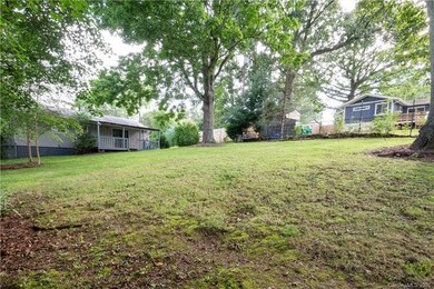 4 Lancelot Ln, Asheville, NC 28806 - photo 4