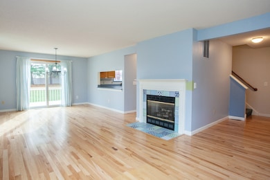 701 Meadowview Dr, East Windsor, CT 06088 - photo 5