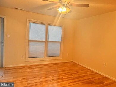 11516 Laurelwalk Dr, Laurel, MD 20708 - photo 2