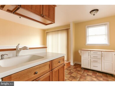 1205 Roosevelt Dr, Havertown, PA 19083 - photo 5