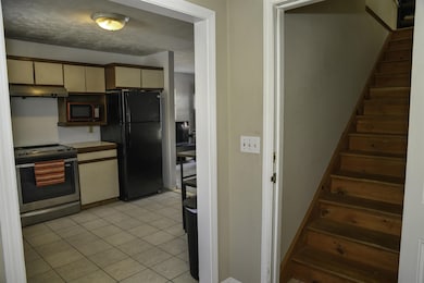 17 Grove Ave, Salem, NH 03079 - photo 6