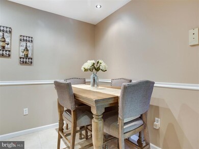 8303 Green Heron Way, Lorton, VA 22079 - photo 6