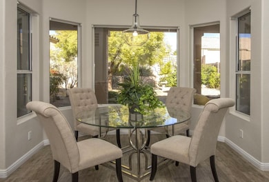 011_Casual Dining