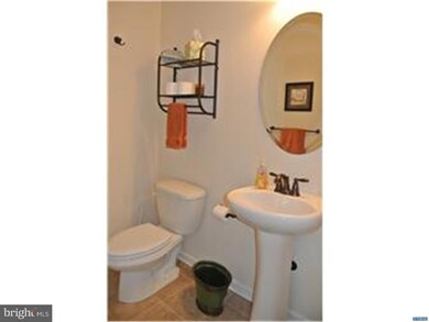 811 N Aikens Tavern Ct, Newark, DE 19702 - photo 7