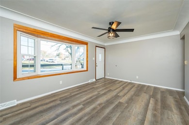 2930 SE 7th St, Des Moines, IA 50315 - photo 3