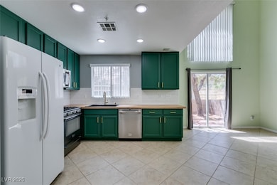 2927 Sapphire Sands Ct, North Las Vegas, NV 89031 - photo 7