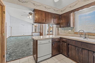 4317 W Linecrest Dr, Alsip, IL 60803 - photo 5