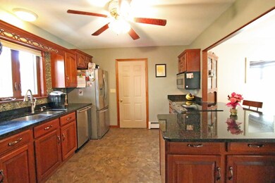 17 Golden Dr, Easthampton, MA 01027 - photo 2