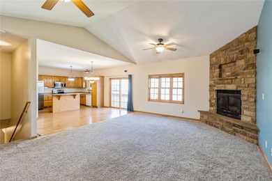 3112 Hart Ave, Des Moines, IA 50320 - photo 4