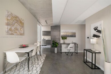 Centro unit 2110, Miami, FL 33131 - photo 6