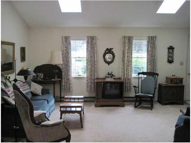 83 Rebecca Ln unit 83, Yarmouth, ME 04096 - photo 4