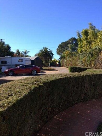 view back toward Crest Drive